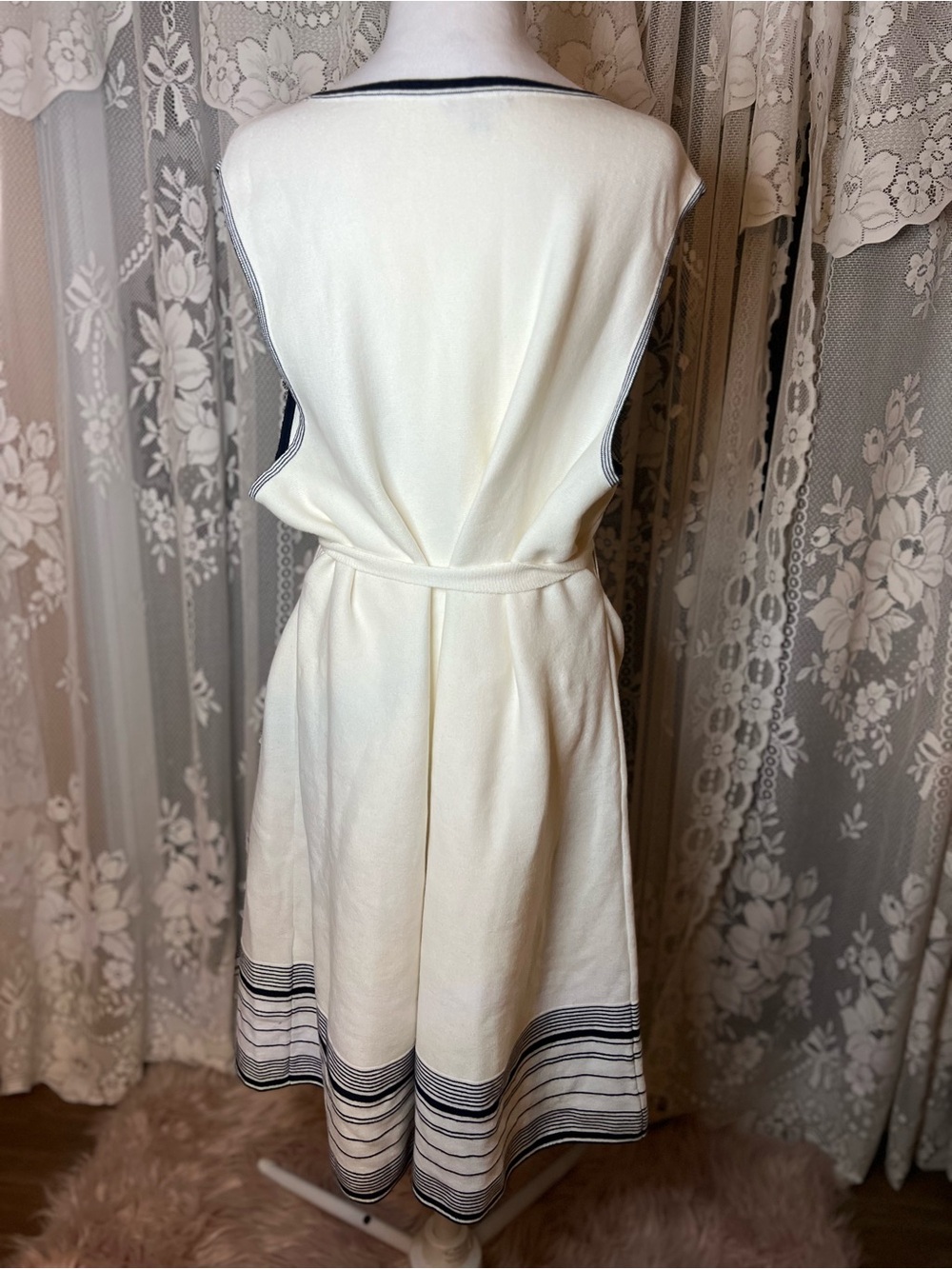Tommy Hilfiger Cream Midi Dress with Navy Trim XXL - Picture 5 of 10